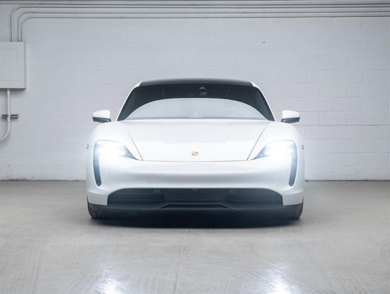 2020 Porsche Taycan  Photo