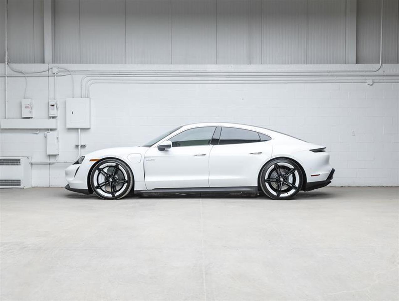 2020 Porsche Taycan  Photo