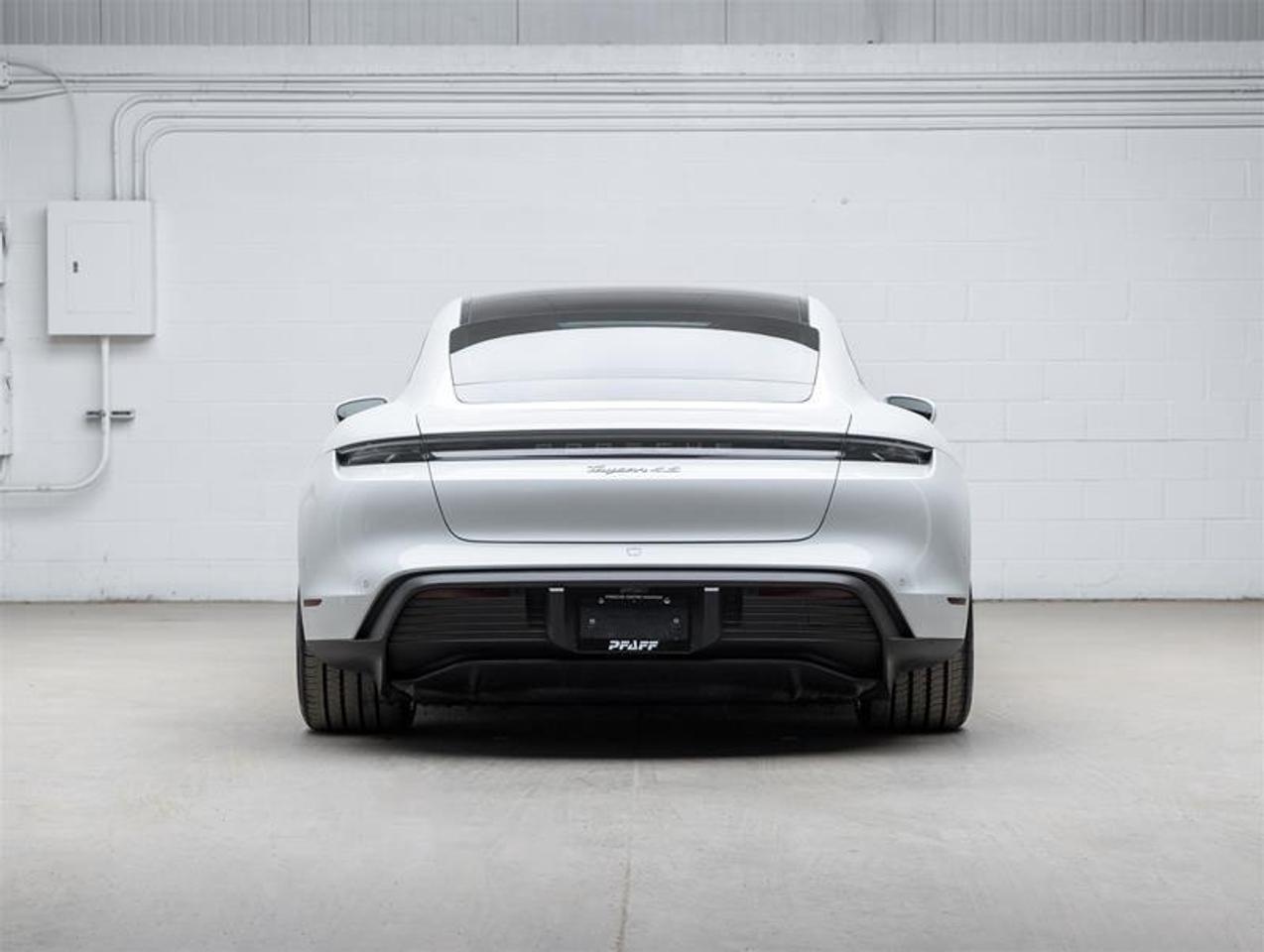 2020 Porsche Taycan  Photo