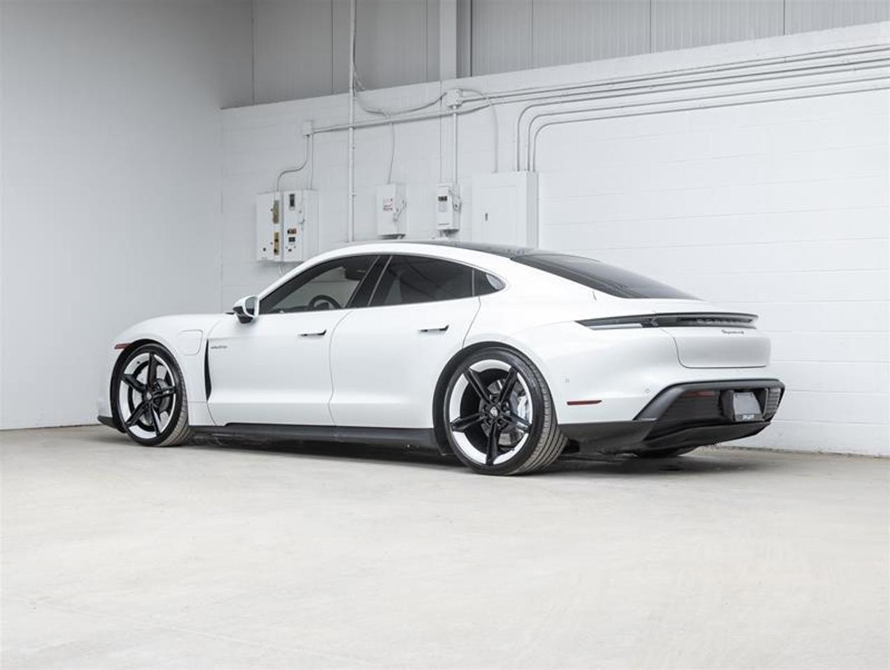 2020 Porsche Taycan  Photo