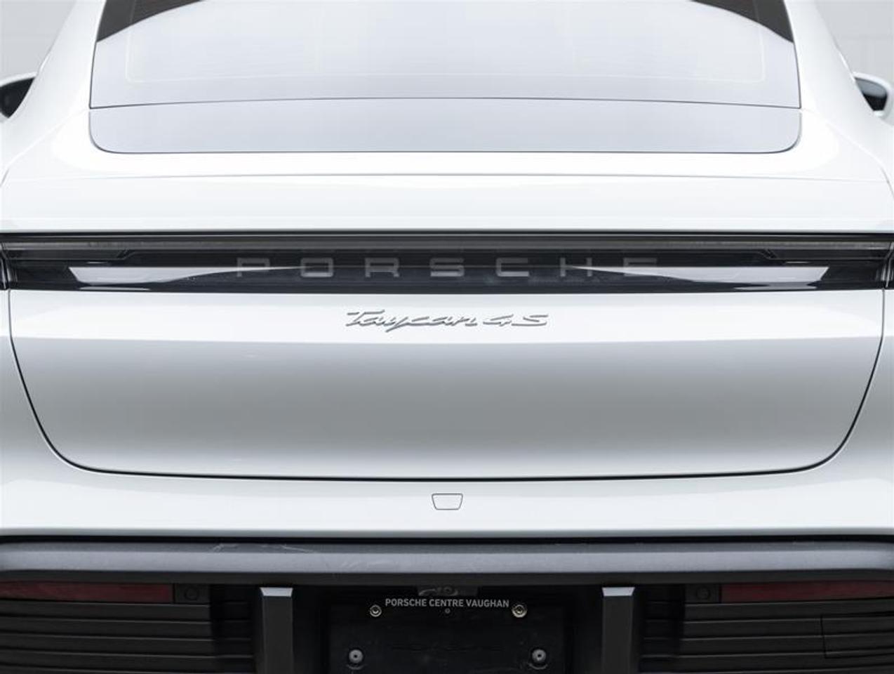 2020 Porsche Taycan  Photo
