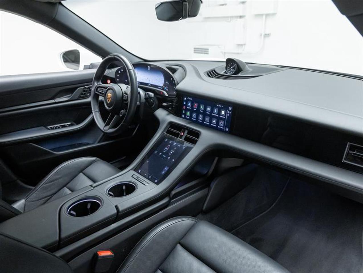 2020 Porsche Taycan  Photo