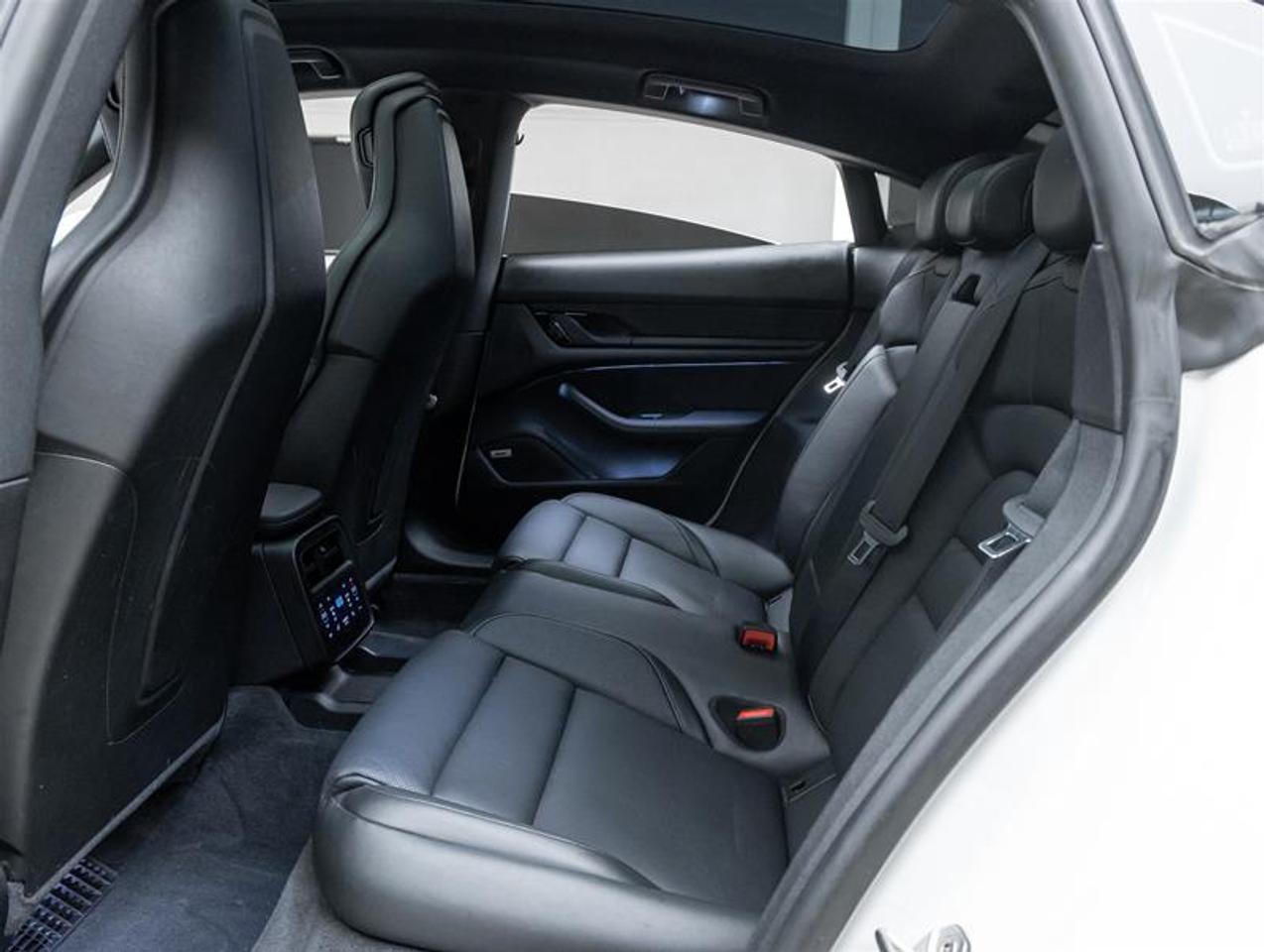 2020 Porsche Taycan  Photo