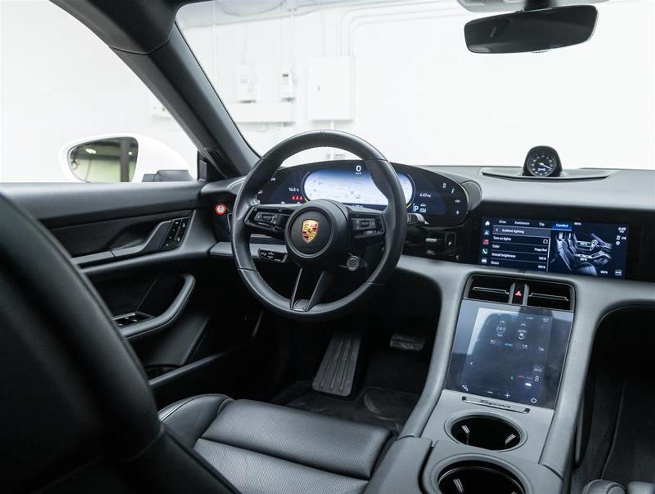 2020 Porsche Taycan  Photo