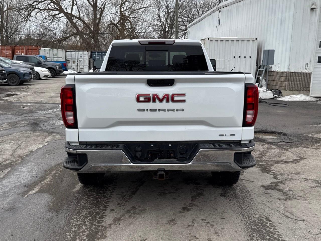 2020 GMC Sierra 1500 SLE   ONE OWNER   ACCIDENT FREE Photo
