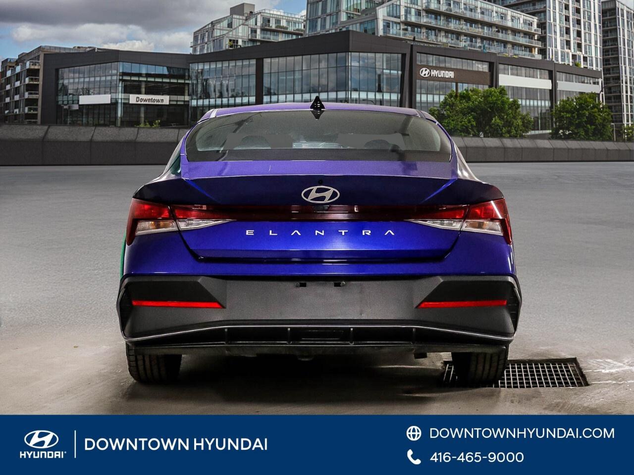 2024 Hyundai Elantra Preferred IVT Photo2