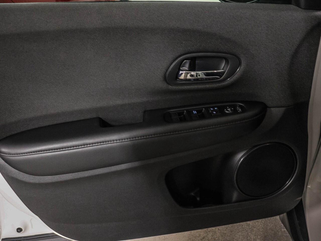 2019 Honda HR-V LX 2WD CVT Photo