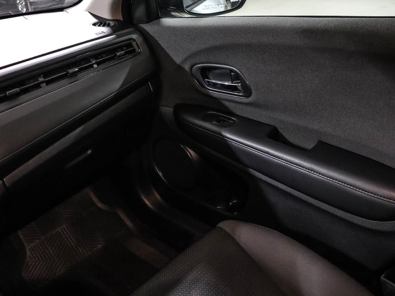 2019 Honda HR-V LX 2WD CVT Photo