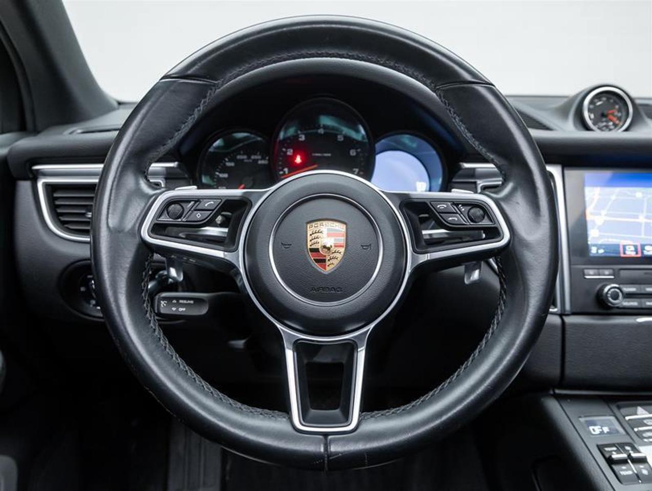 2017 Porsche Macan  Photo