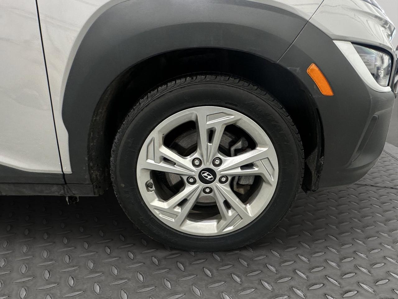 2023 Hyundai KONA Preferred | Reverse Cam | Heated Seats Photo