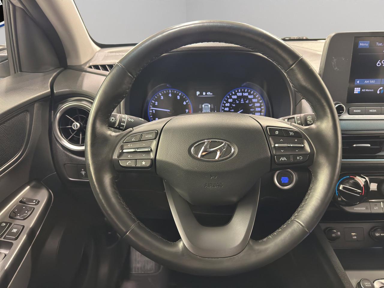 2023 Hyundai KONA Preferred | Reverse Cam | Heated Seats Photo