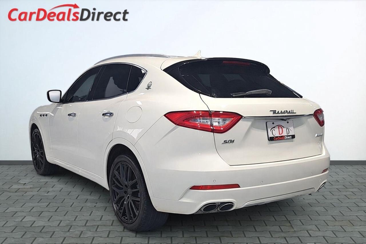 2017 Maserati Levante S 3.0L / Sunroof / NAVI / Leather / Drive Assist / Photo4