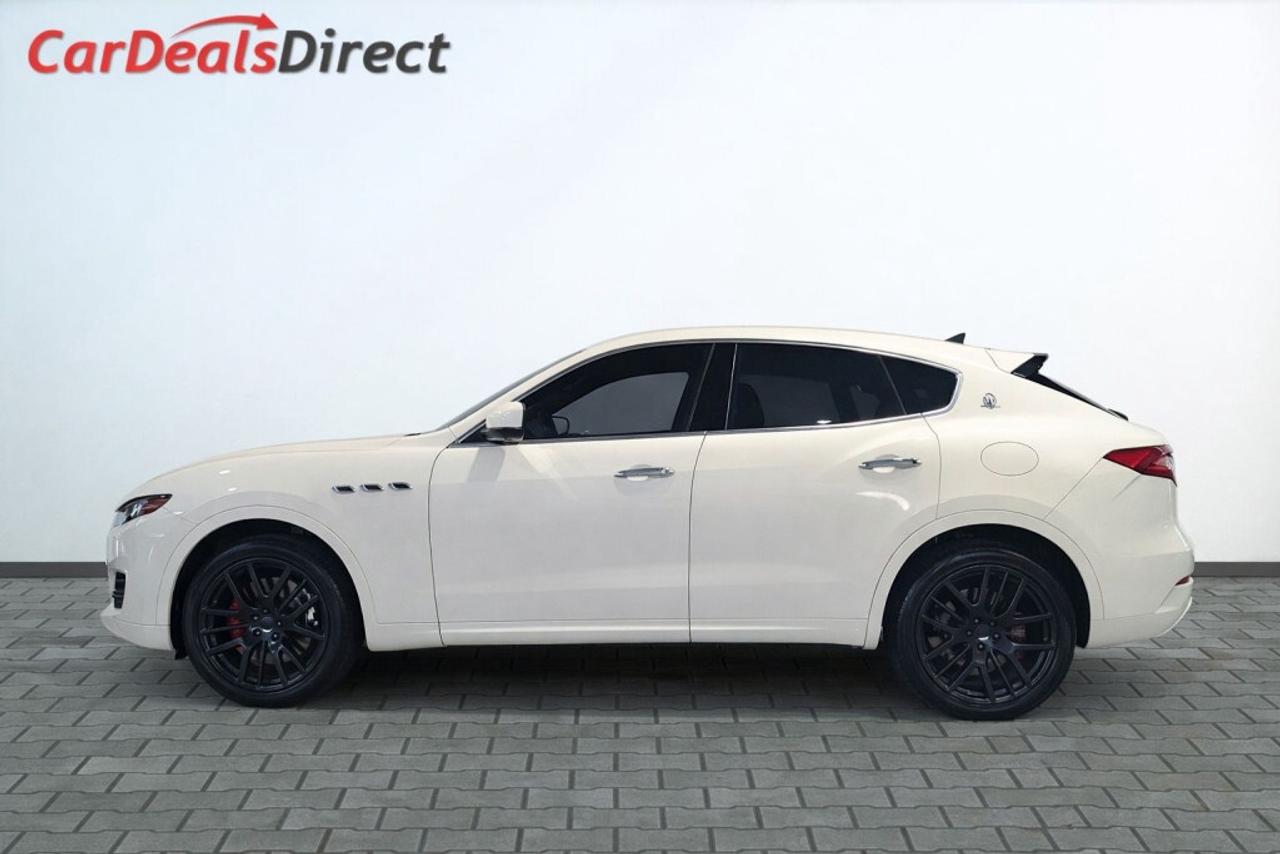 2017 Maserati Levante S 3.0L / Sunroof / NAVI / Leather / Drive Assist / Photo
