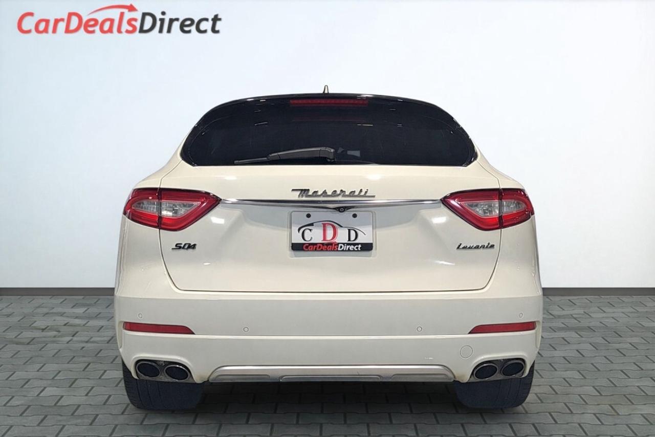 2017 Maserati Levante S 3.0L / Sunroof / NAVI / Leather / Drive Assist / Photo