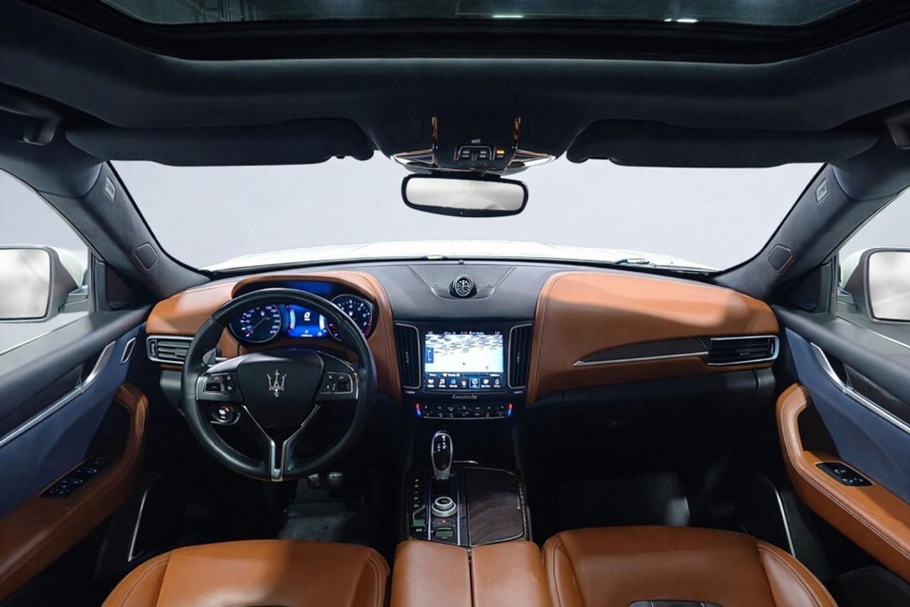 2017 Maserati Levante S 3.0L / Sunroof / NAVI / Leather / Drive Assist / Photo