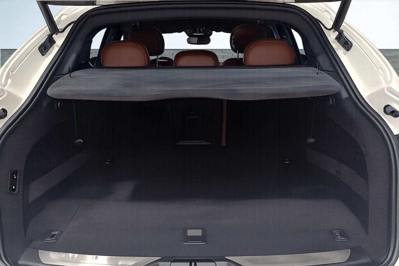 2017 Maserati Levante S 3.0L / Sunroof / NAVI / Leather / Drive Assist / Photo