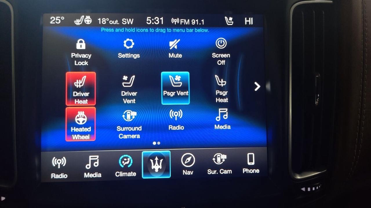 2017 Maserati Levante S 3.0L / Sunroof / NAVI / Leather / Drive Assist / Photo