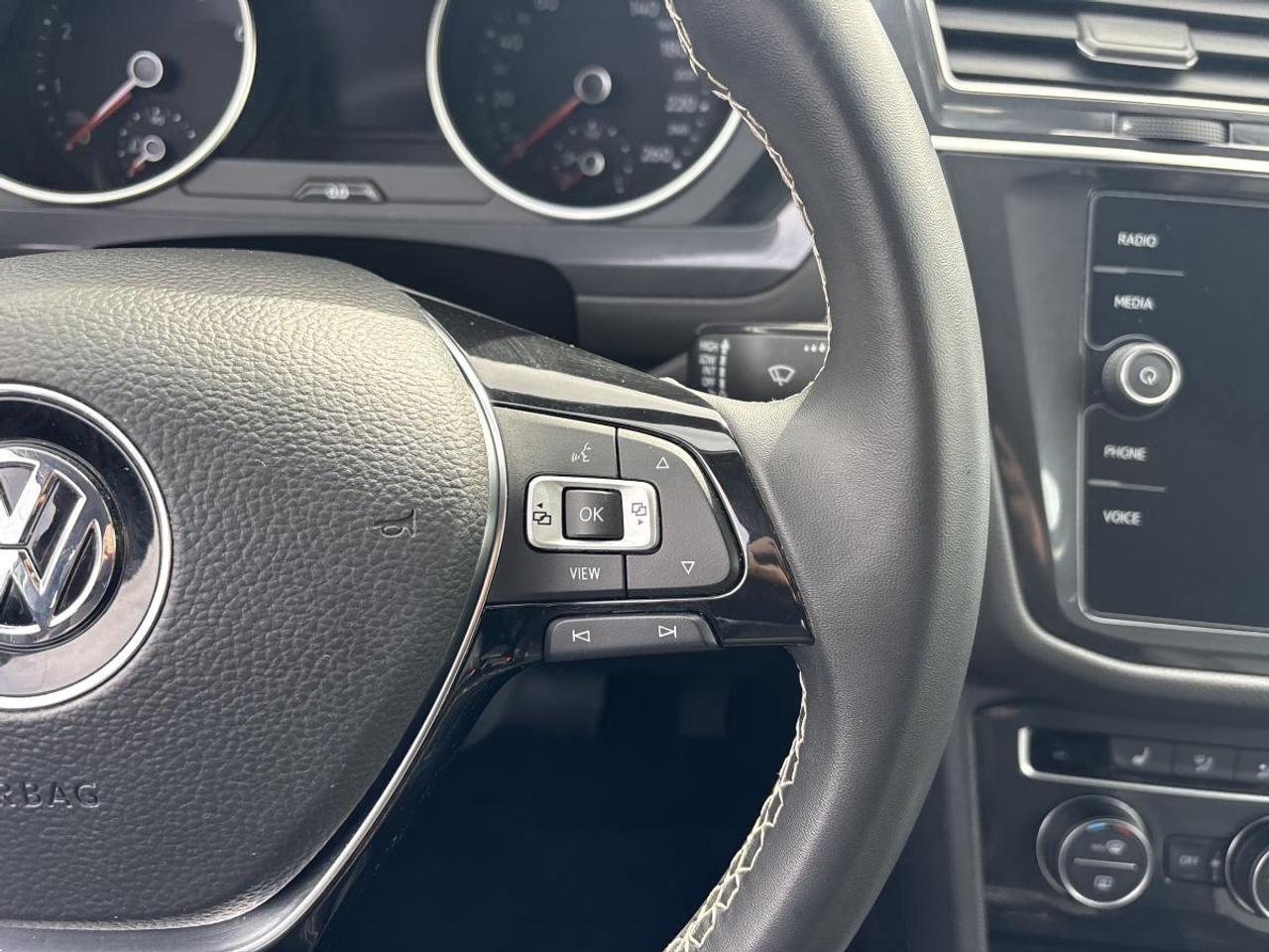 2021 Volkswagen Tiguan COMFORTLINE Photo