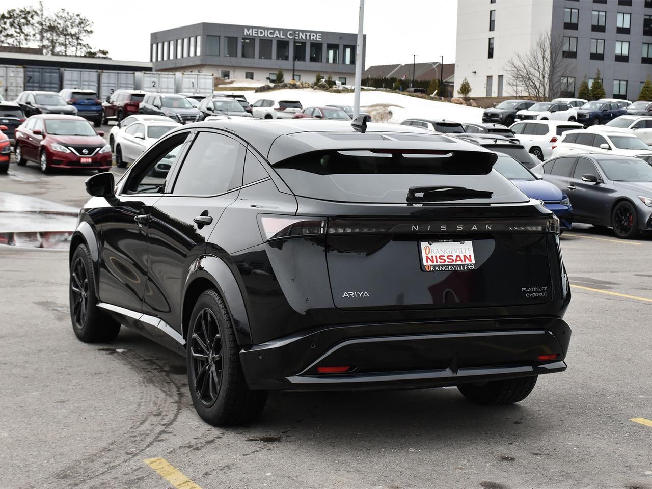 2023 Nissan Ariya PLATINUM+ e-4ORCE  -  Sunroof Photo3