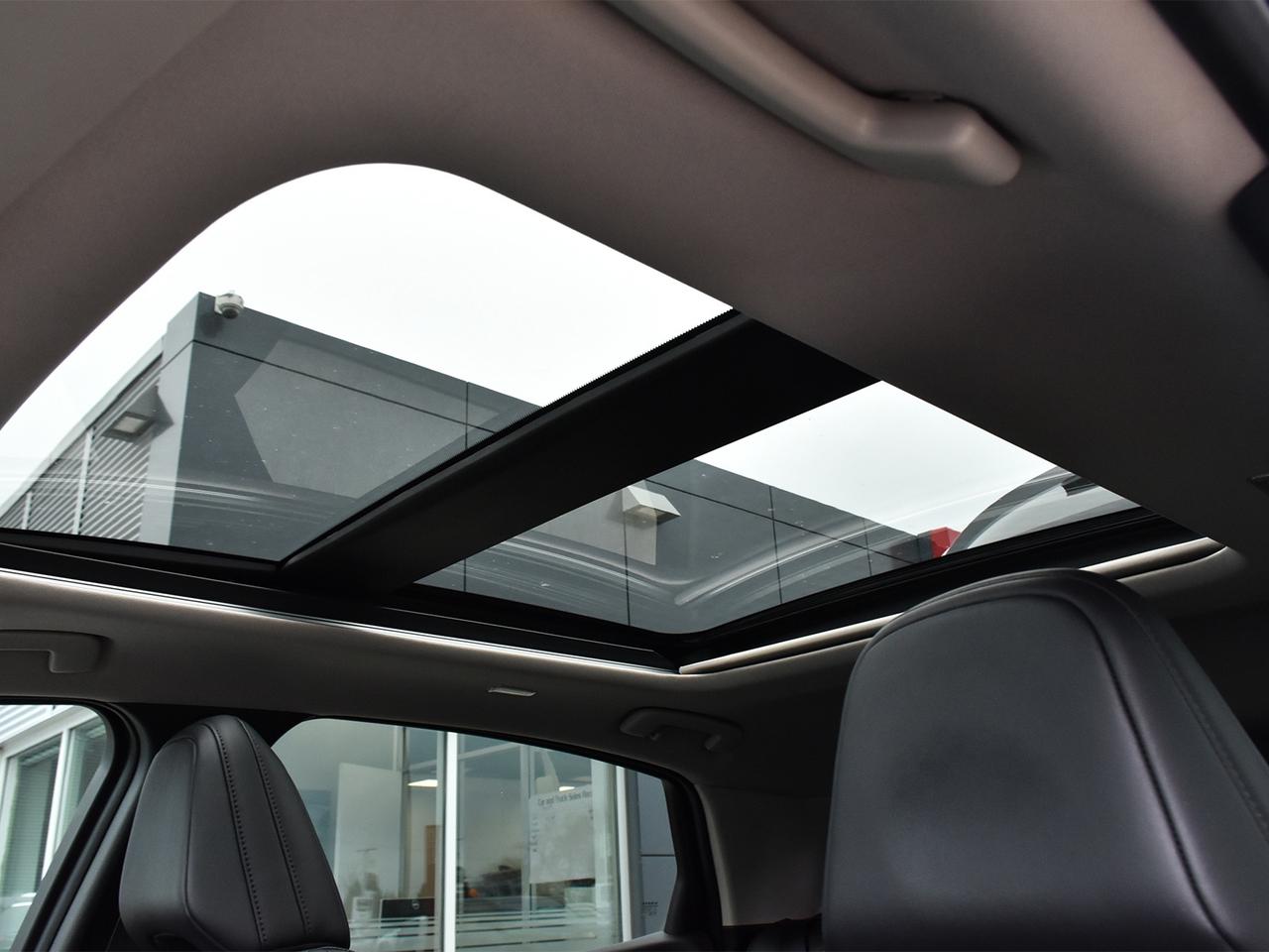 2023 Nissan Ariya PLATINUM+ e-4ORCE  -  Sunroof Photo