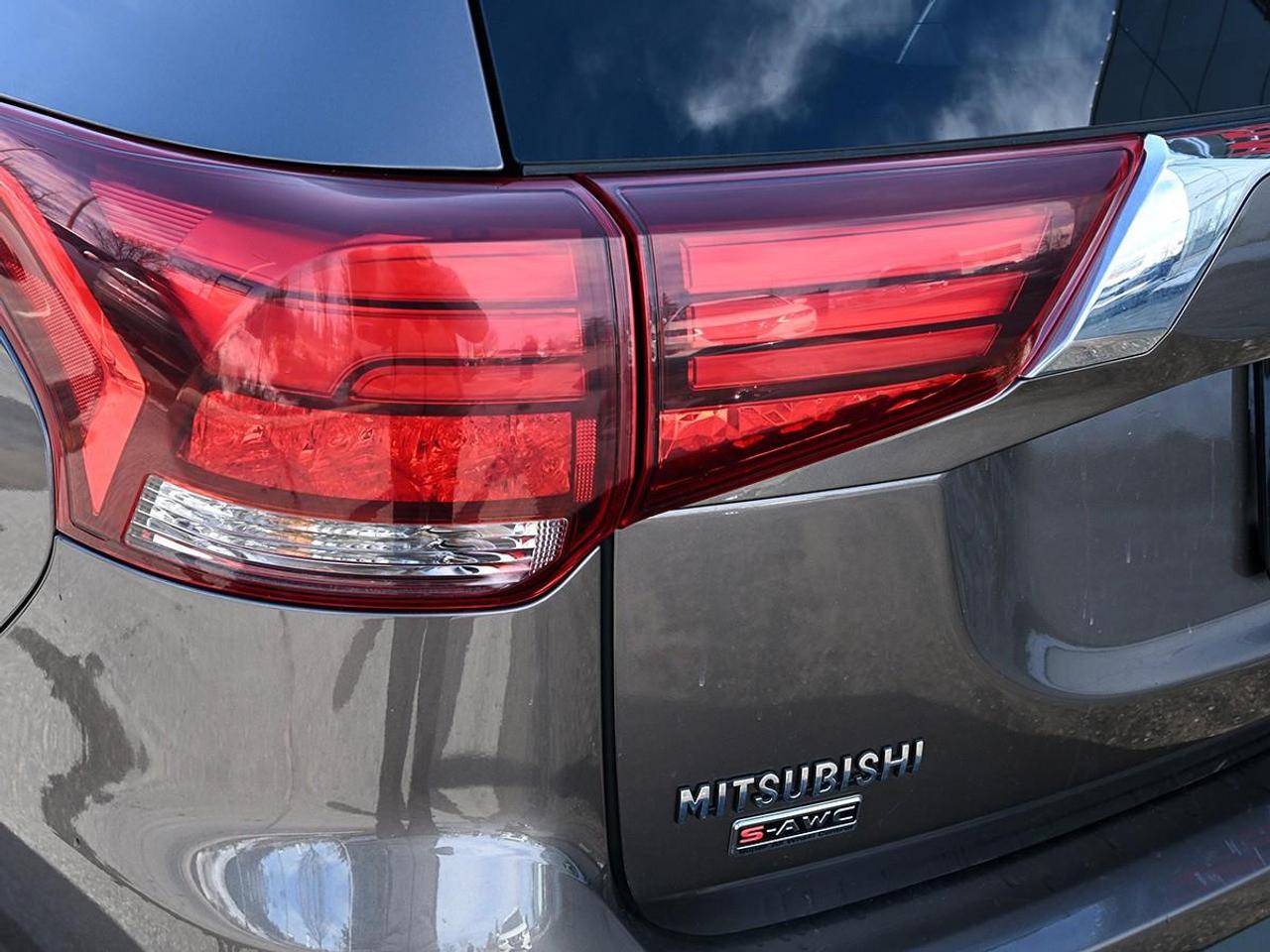 2018 Mitsubishi Outlander GT 4dr AWC Photo