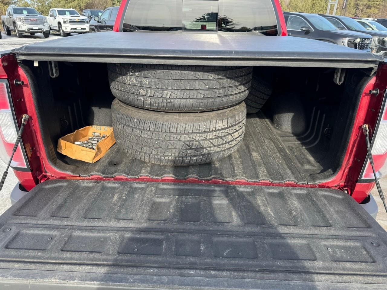 2017 GMC Canyon 4WD SLTSoft Tonneau Cover   Remote Start   Heated Photo