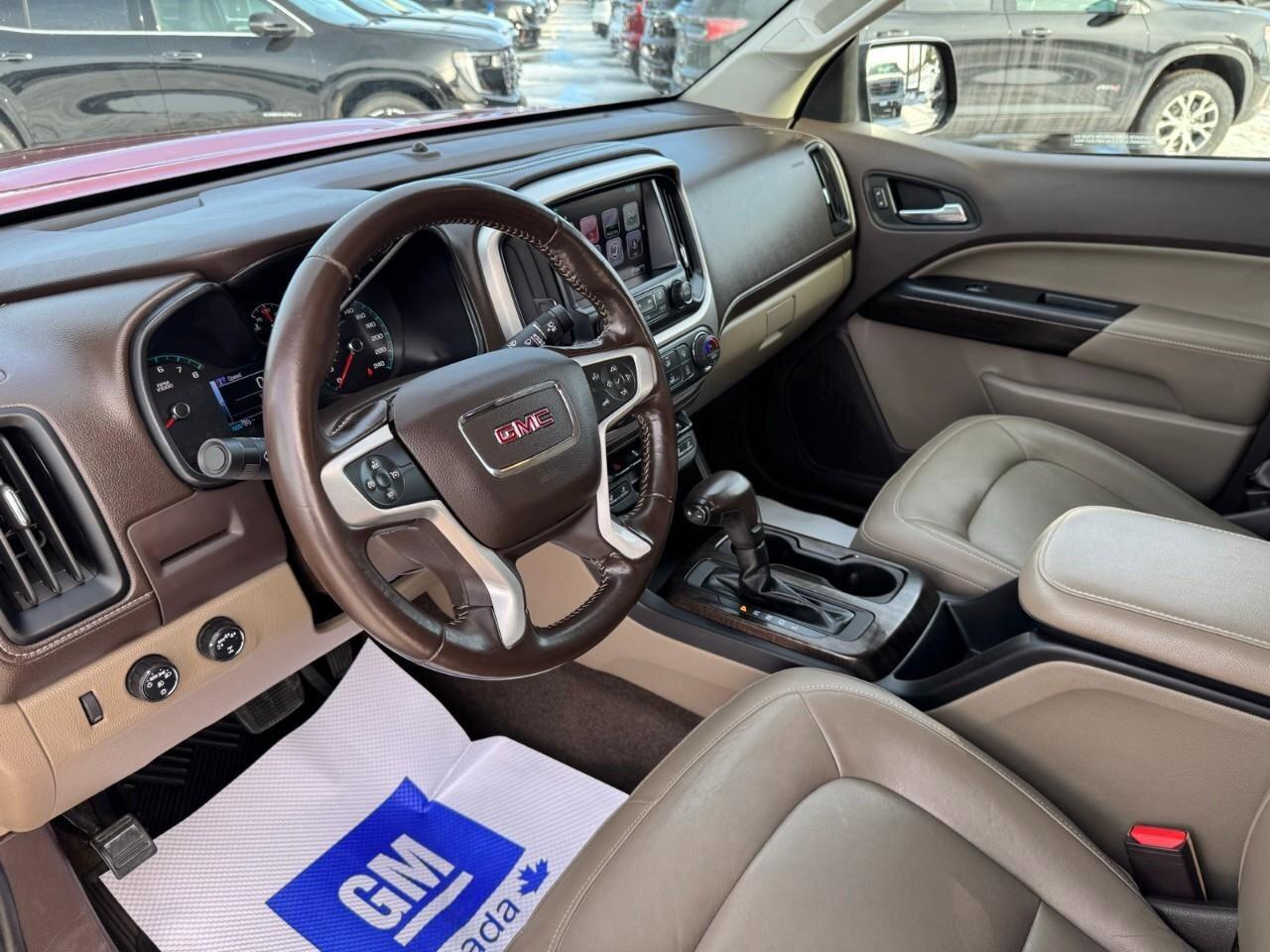 2017 GMC Canyon 4WD SLTSoft Tonneau Cover   Remote Start   Heated Photo