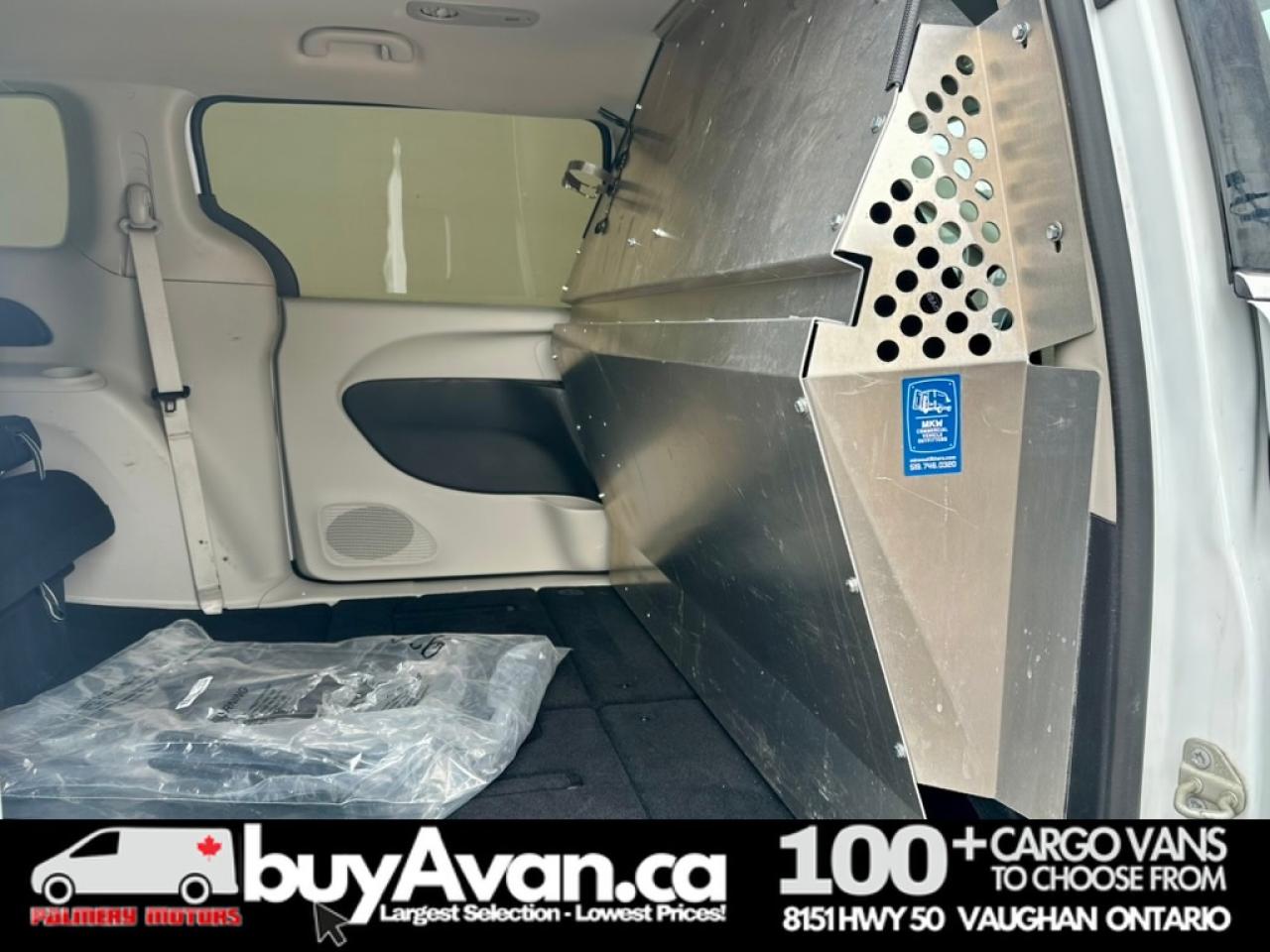 2023 Chrysler Grand Caravan Grand Caravan SXT Cargo + Divider Racks Photo