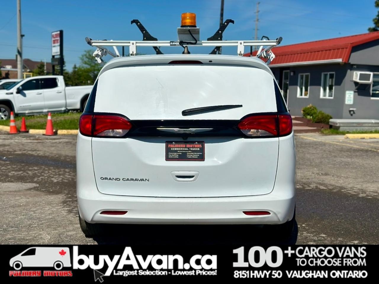 2023 Chrysler Grand Caravan Grand Caravan SXT Cargo + Divider Racks Photo