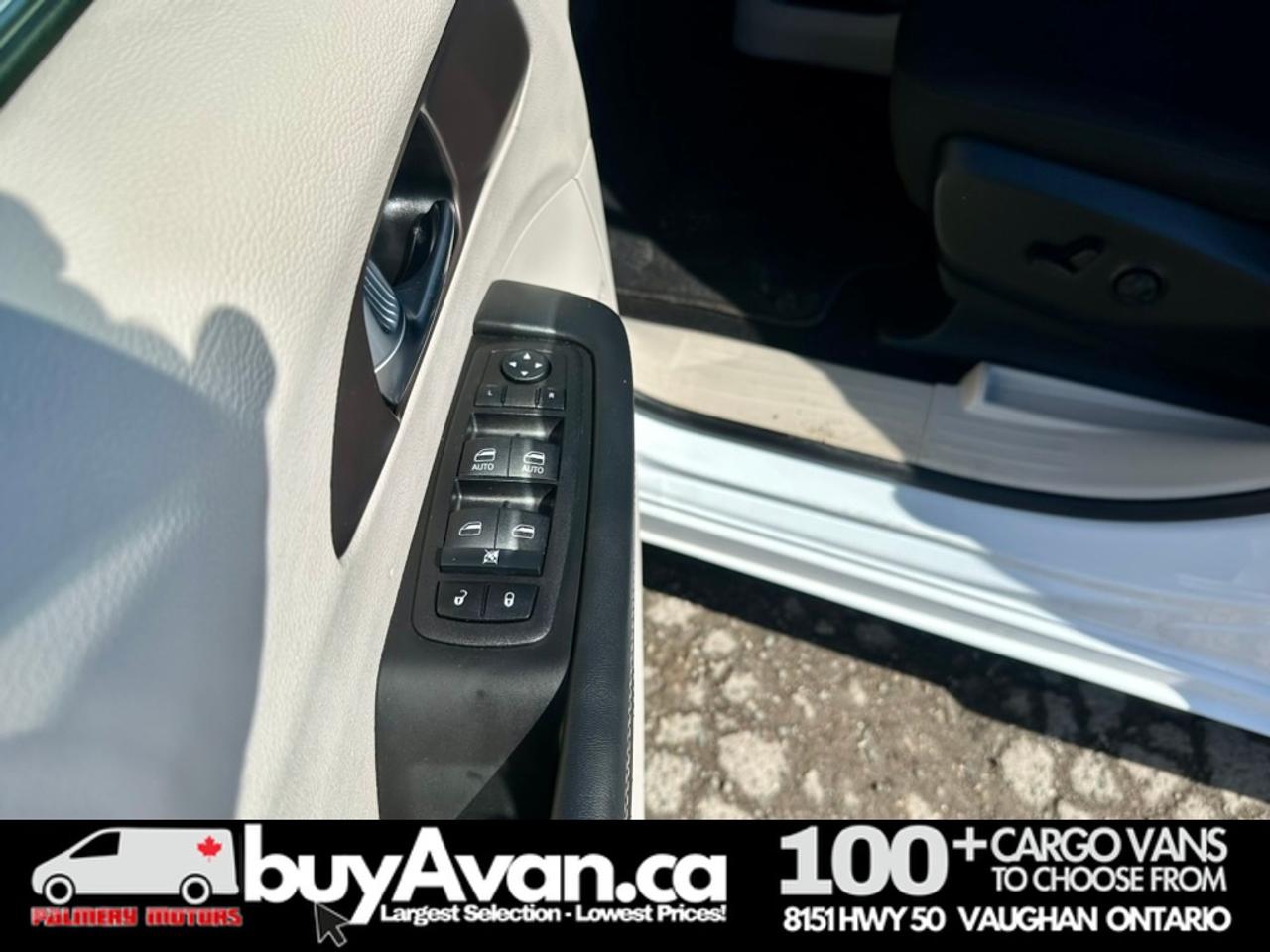 2023 Chrysler Grand Caravan Grand Caravan SXT Cargo + Divider Racks Photo