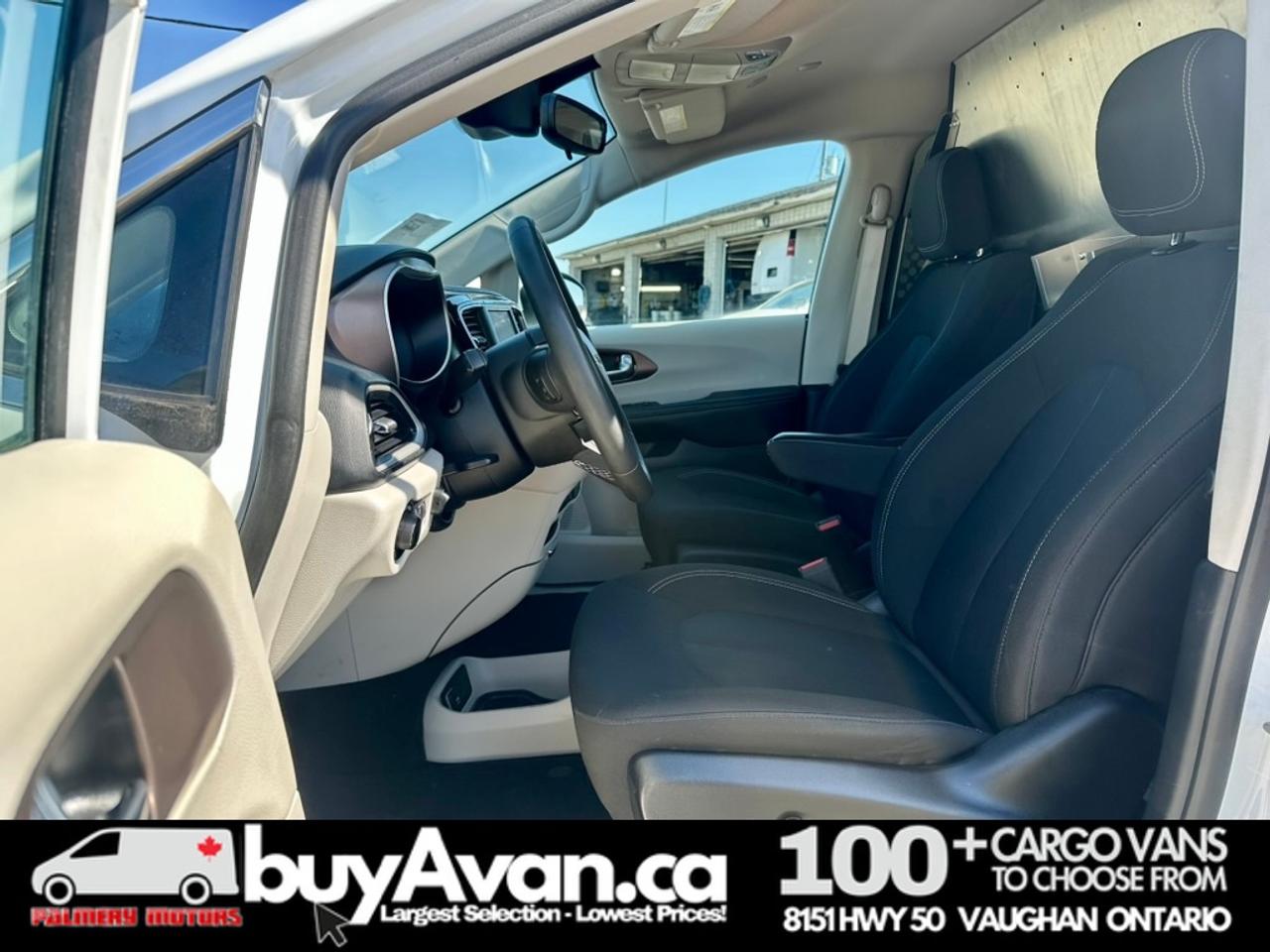 2023 Chrysler Grand Caravan Grand Caravan SXT Cargo + Divider Racks Photo