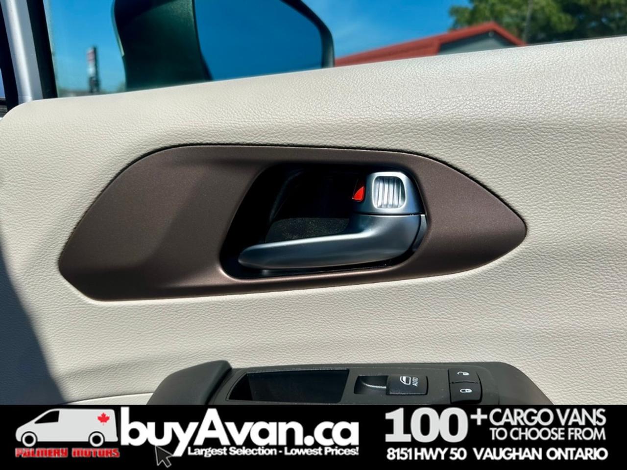 2023 Chrysler Grand Caravan Grand Caravan SXT Cargo + Divider Racks Photo