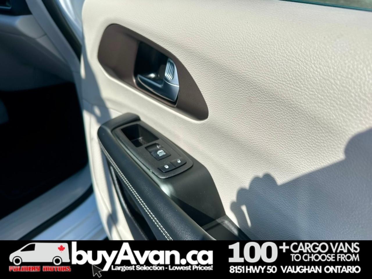 2023 Chrysler Grand Caravan Grand Caravan SXT Cargo + Divider Racks Photo