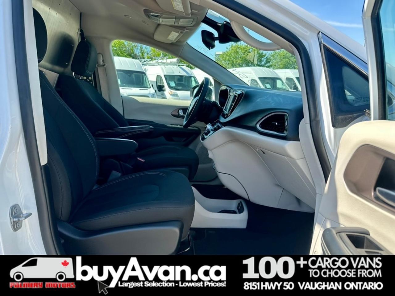 2023 Chrysler Grand Caravan Grand Caravan SXT Cargo + Divider Racks Photo