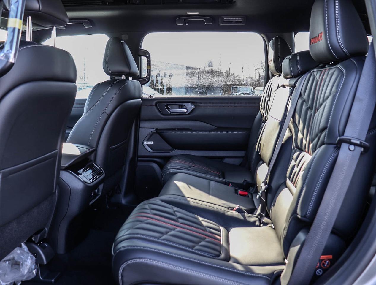 2026 Nissan Armada PRO-4X Photo