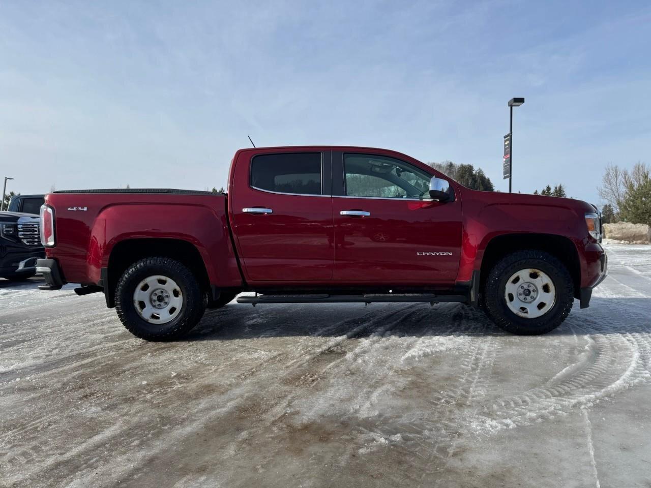 2017 GMC Canyon 4WD SLTSoft Tonneau Cover   Remote Start   Heated Photo