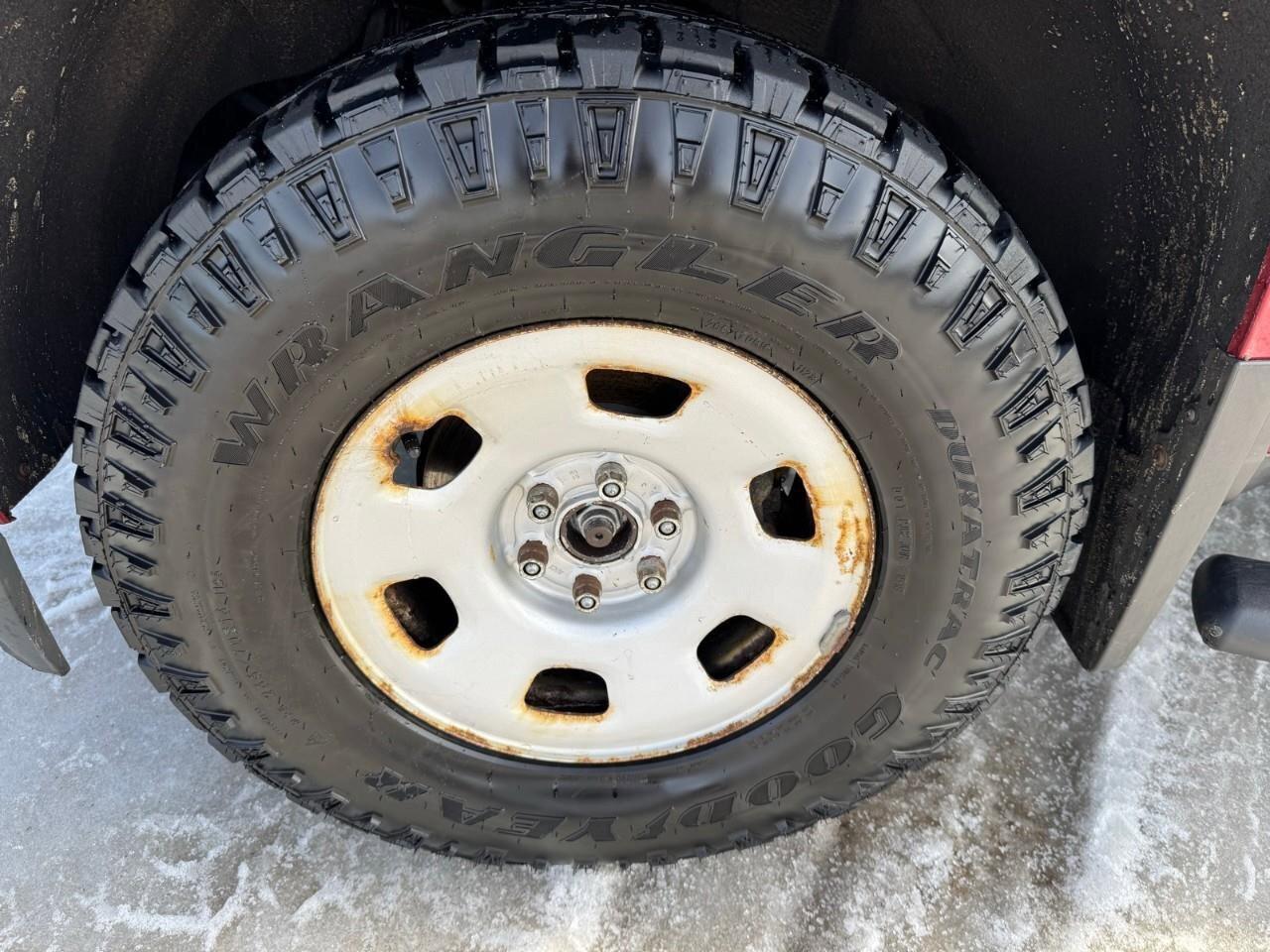 2017 GMC Canyon 4WD SLTSoft Tonneau Cover   Remote Start   Heated Photo