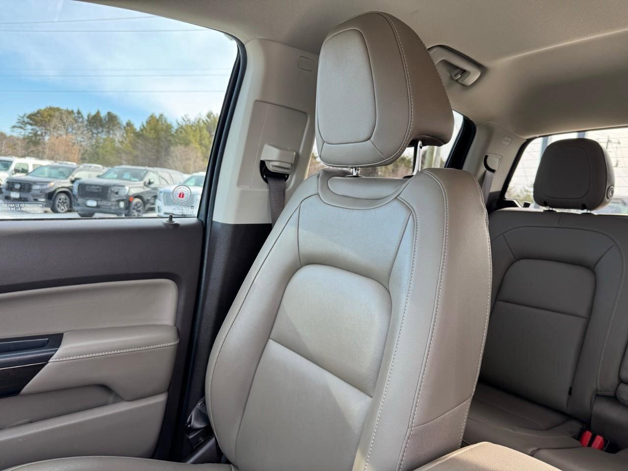 2017 GMC Canyon 4WD SLTSoft Tonneau Cover   Remote Start   Heated Photo