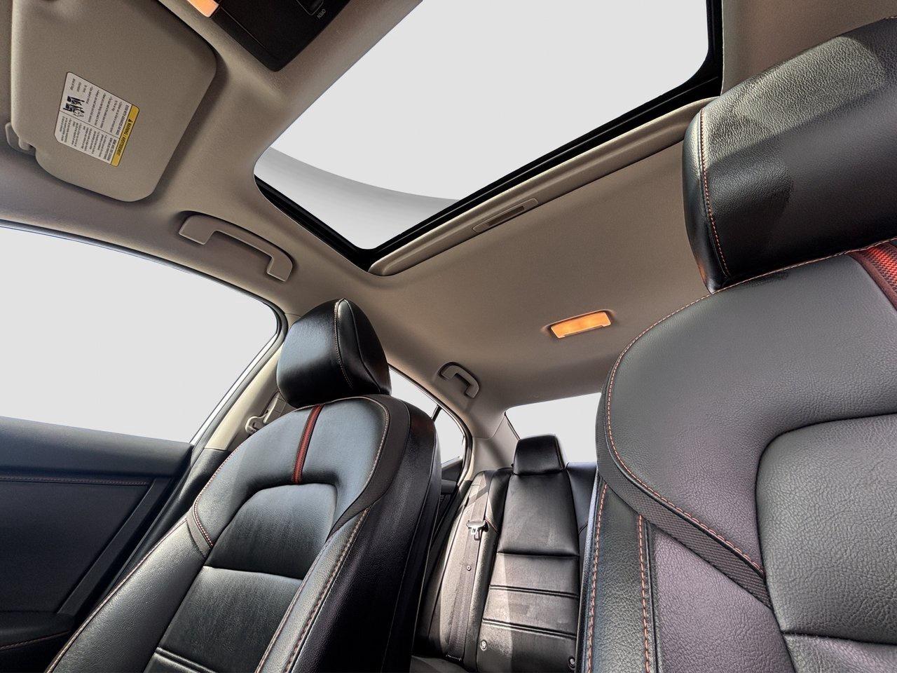 2021 Nissan Sentra SR PREMIUM !!! NO ACCIDENTS !!! ONE OWNER !!! 18 A Photo