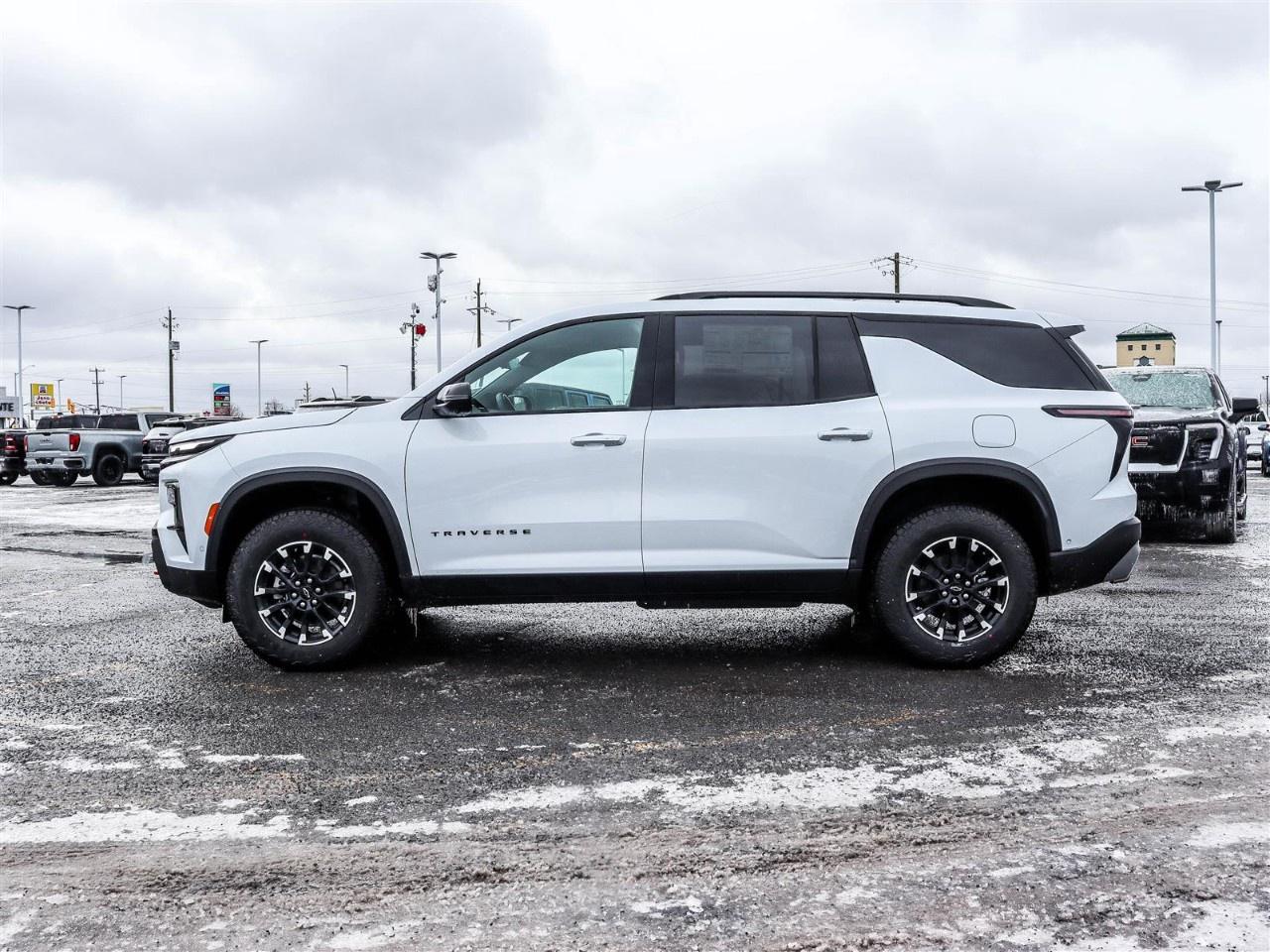 2026 Chevrolet Traverse AWD 4dr Z71 Photo2
