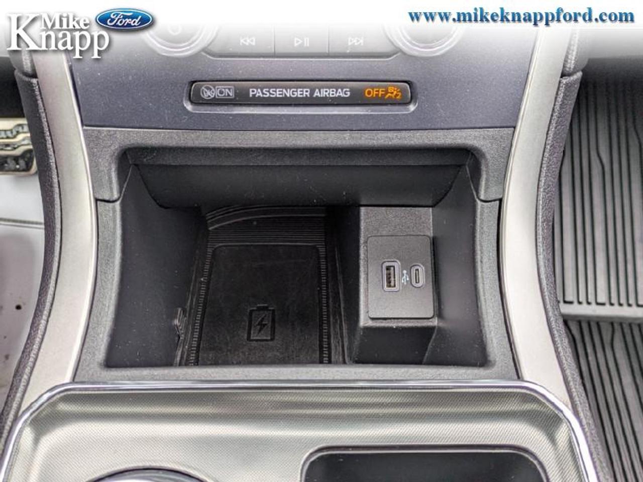 2022 Ford Edge ST Line Photo