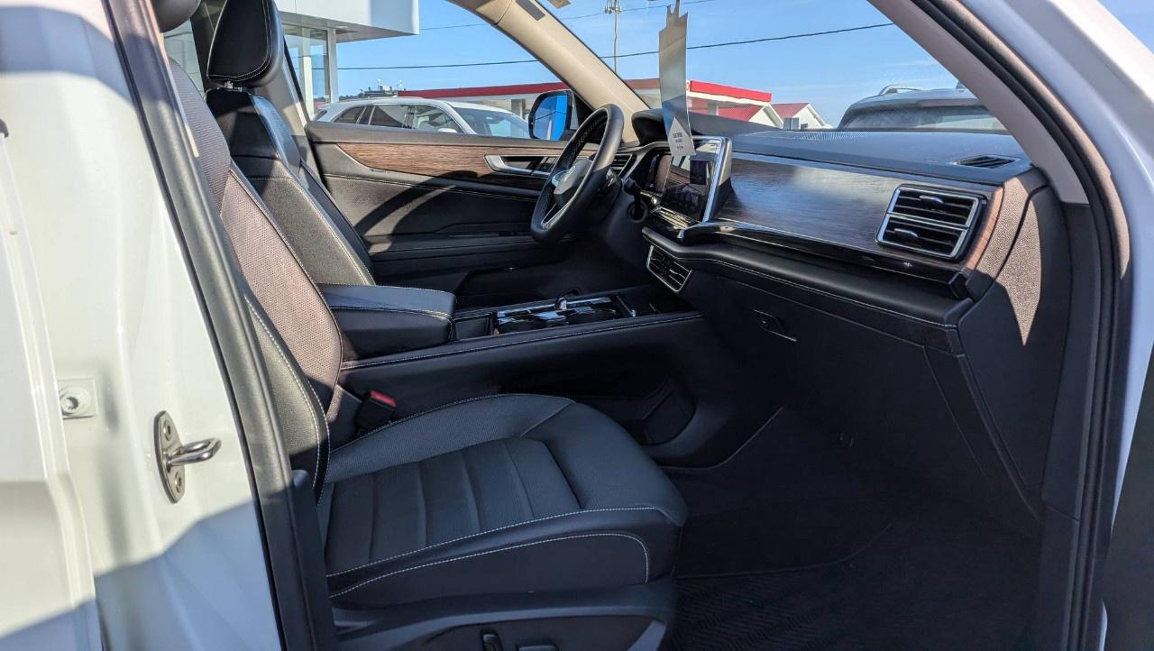 2024 Volkswagen Atlas Highline 2.0 TSI 4MOTION Photo