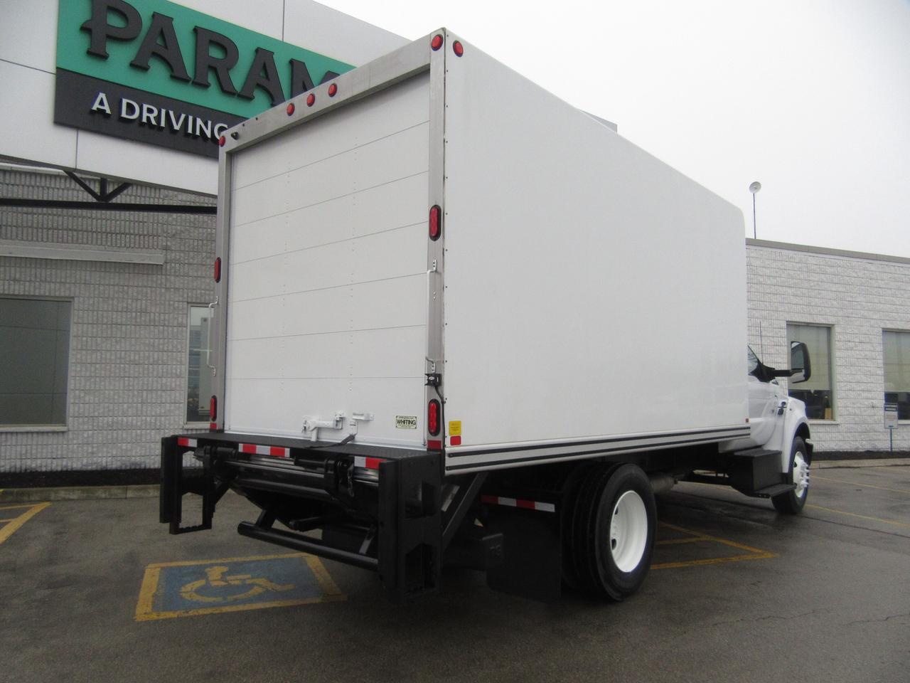 2023 Ford F-650 16FT UNICELL BOX POWER LIFTGATE Photo2