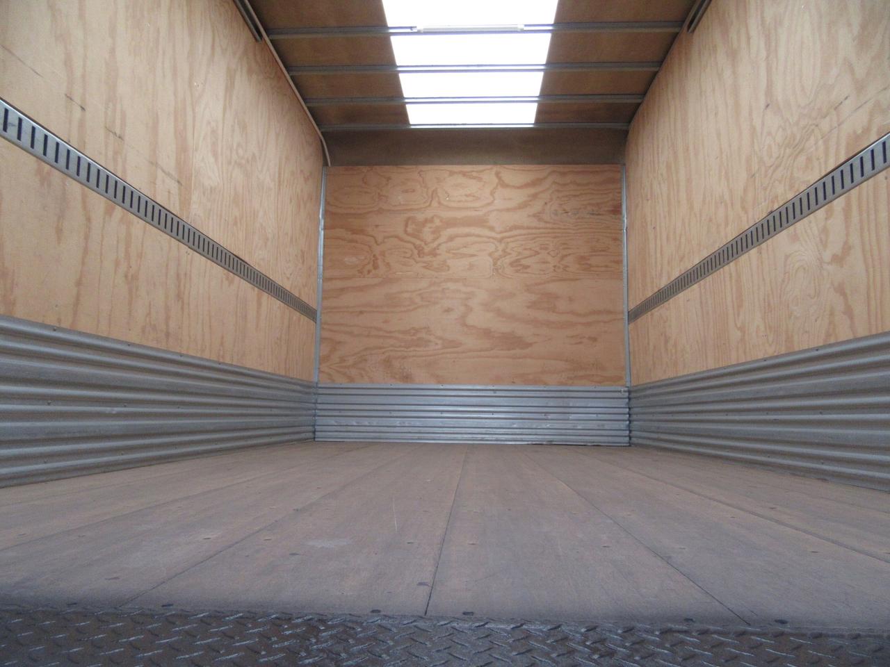 2023 Ford F-650 16FT UNICELL BOX POWER LIFTGATE Photo