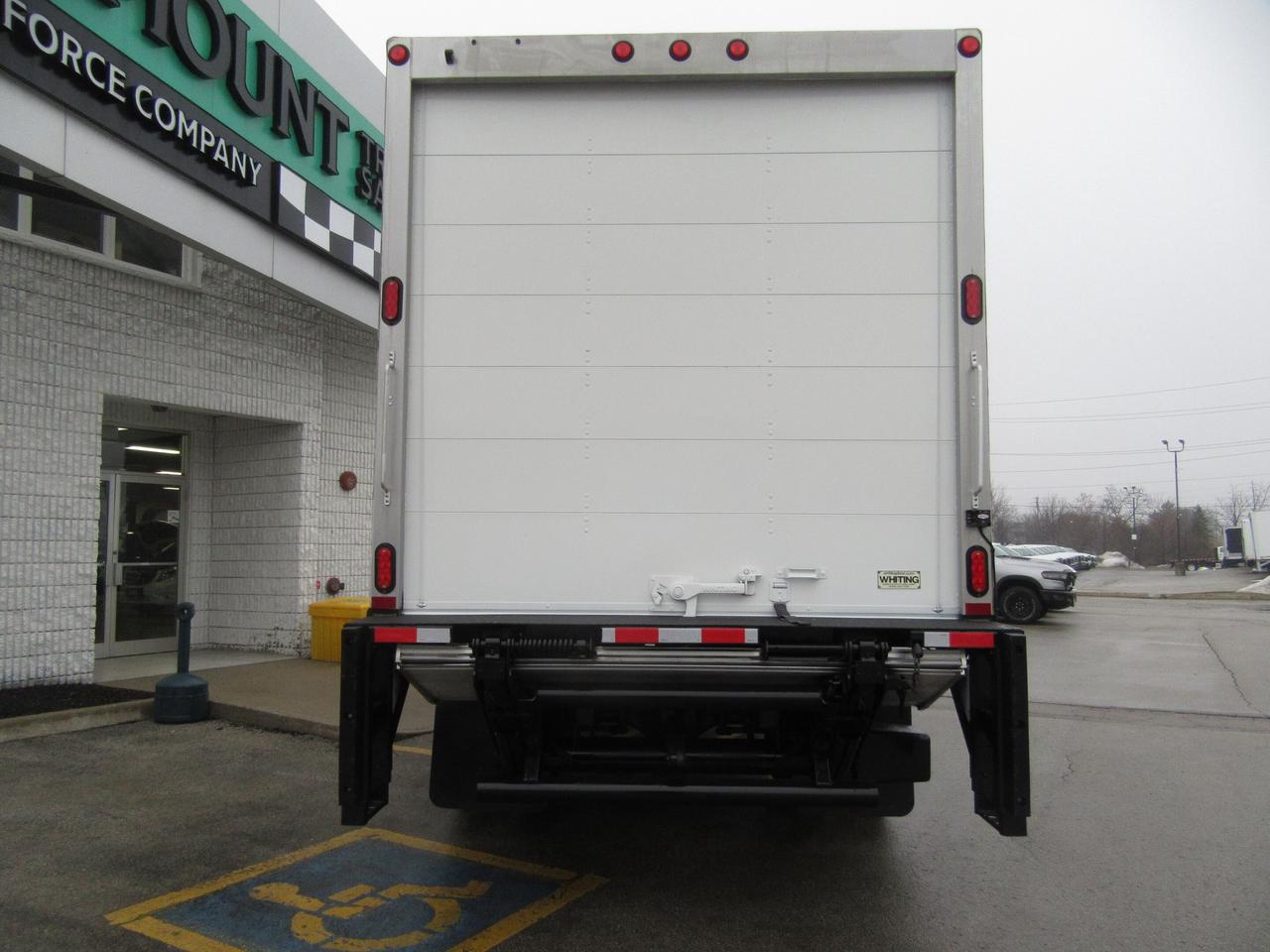 2023 Ford F-650 16FT UNICELL BOX POWER LIFTGATE Photo