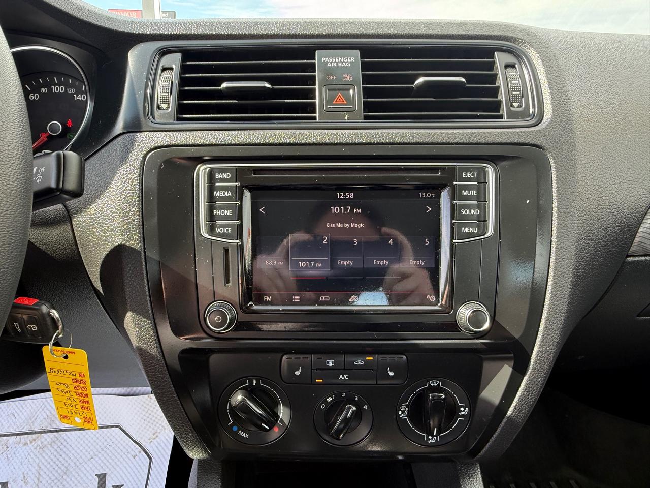 2017 Volkswagen Jetta 1.4 TSI Trendline+ (A6) 4dr Sedan Photo