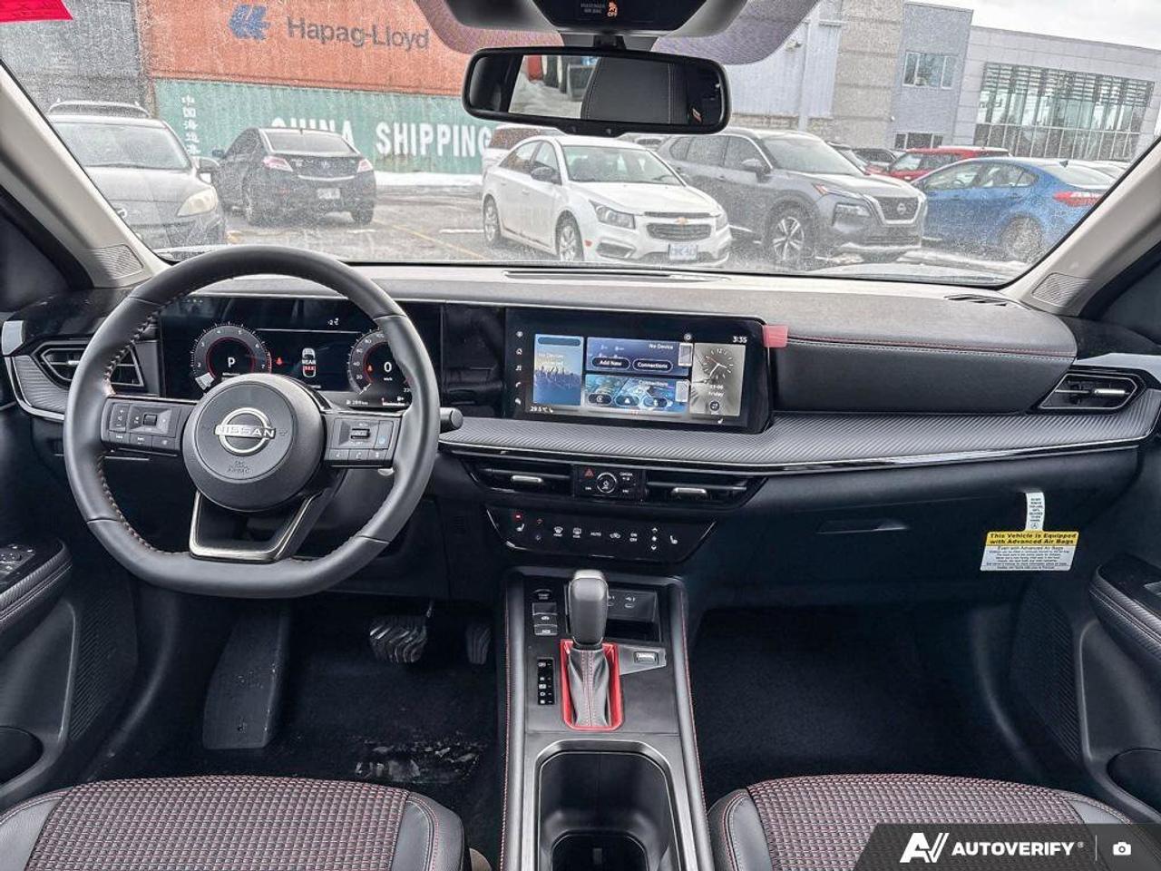 2025 Nissan Kicks SR Photo