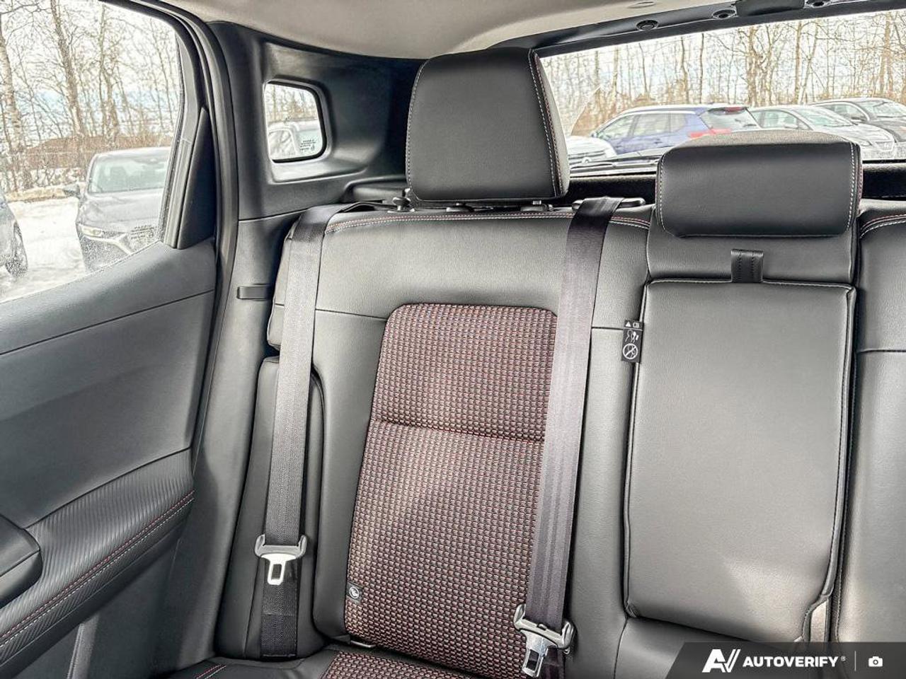 2025 Nissan Kicks SR Photo