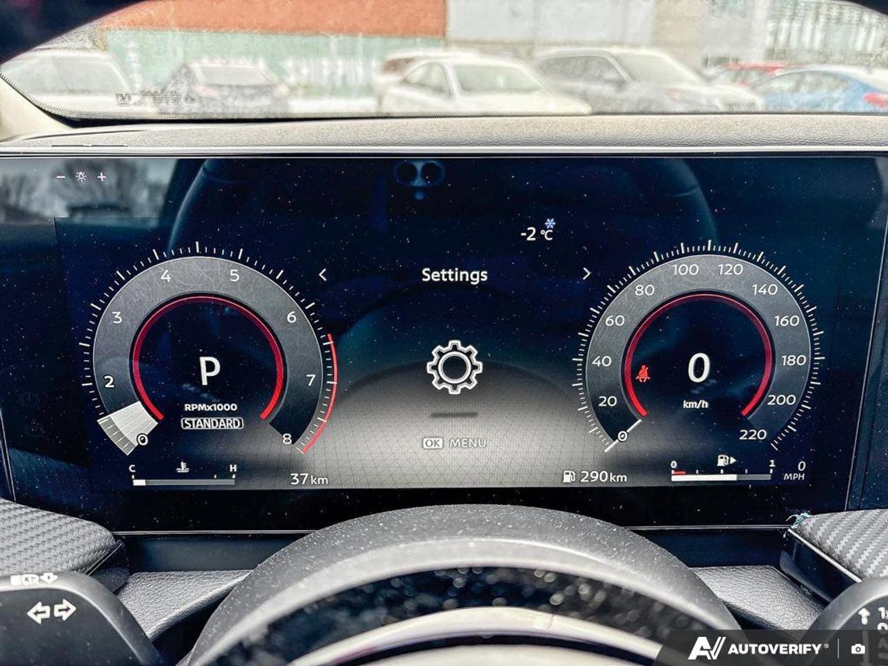 2025 Nissan Kicks SR Photo