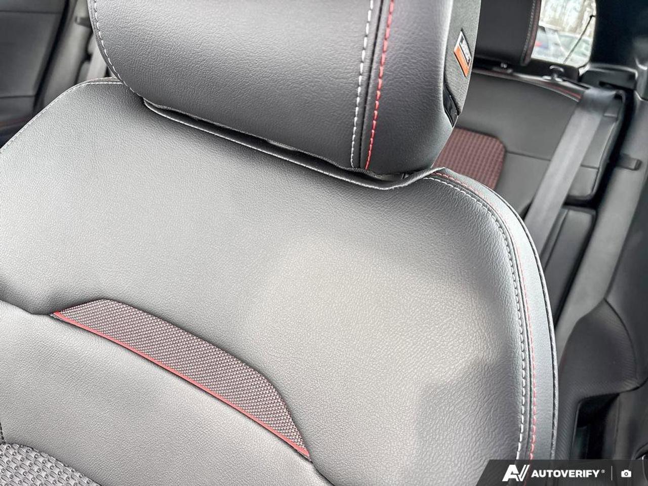 2025 Nissan Kicks SR Photo